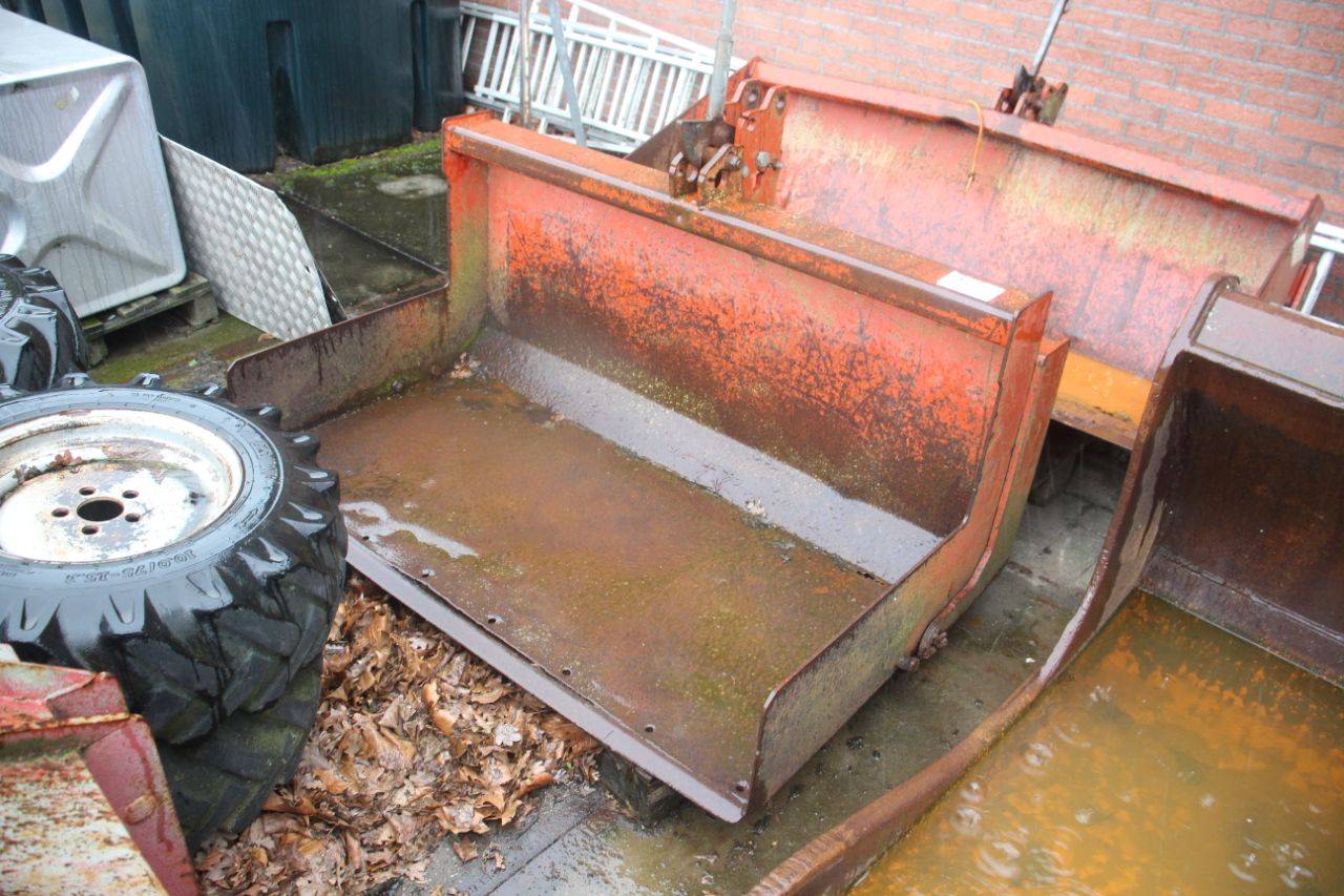 Heavy Duty Soil Bucket Hekamp 150cm