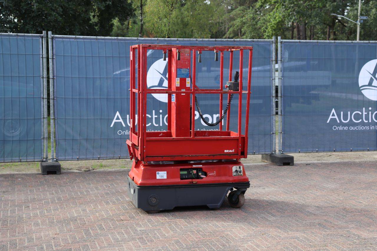 Mast lift Braviisol LUI m SI Electric 180kg 4.9m 2011