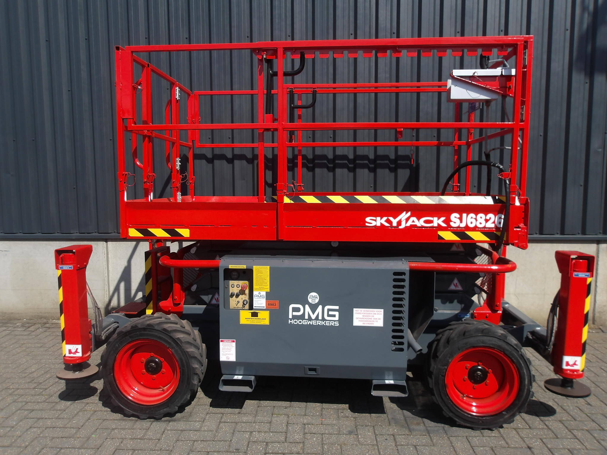Scissor Lift SkyJack SJ6826RT Diesel 9.90m 2015