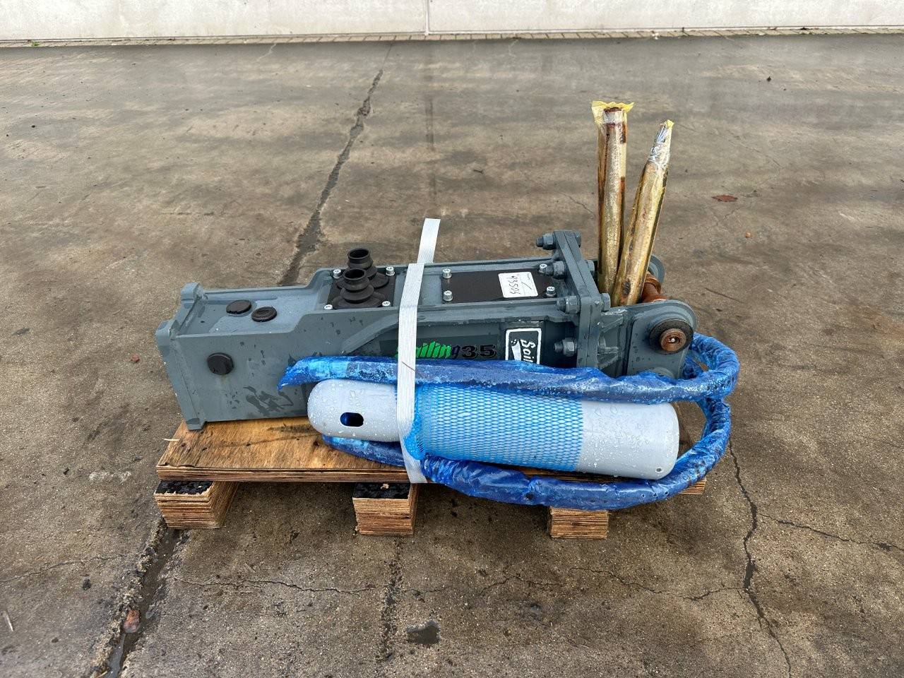 Hydraulic Hammer Sailing 35 2025