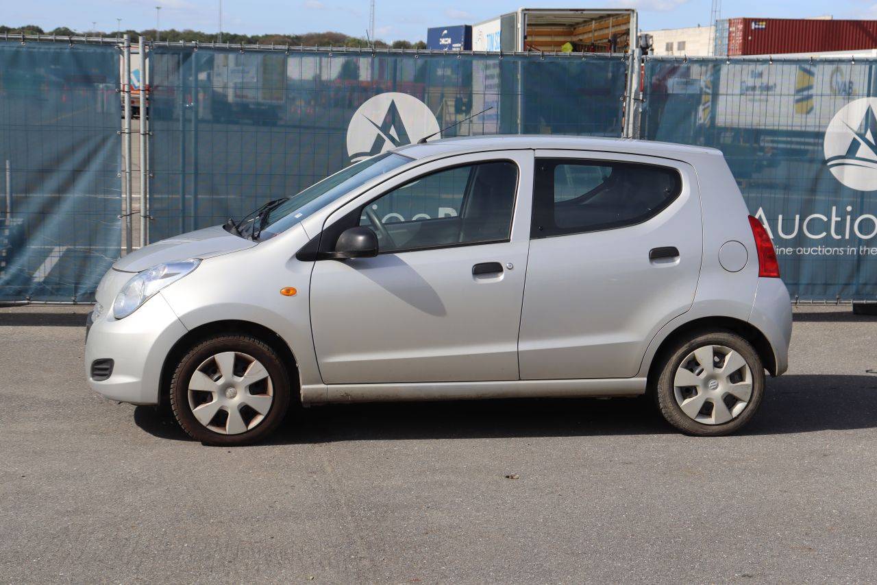 Suzuki Alto Petrol 68hp Passenger Car 2011 (Margin)