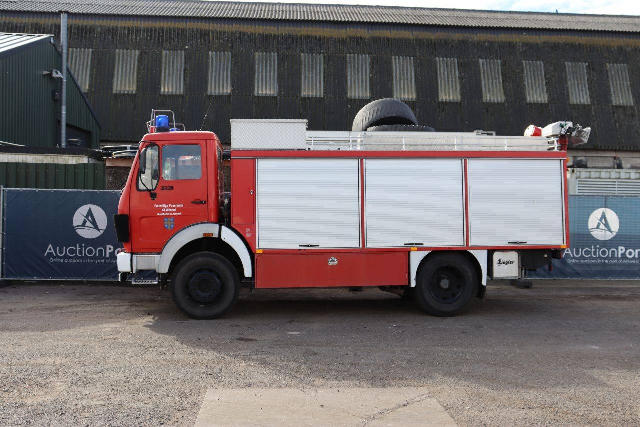 Brandweerwagen Mercedes-Benz 1019 AF Diesel 192pk 1983