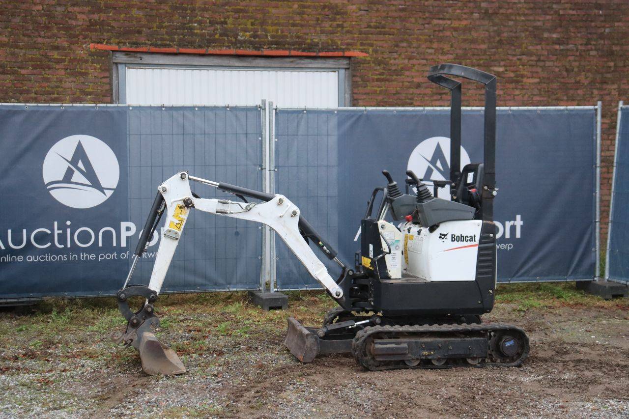 Mini excavator Bobcat E10z Diesel 2022