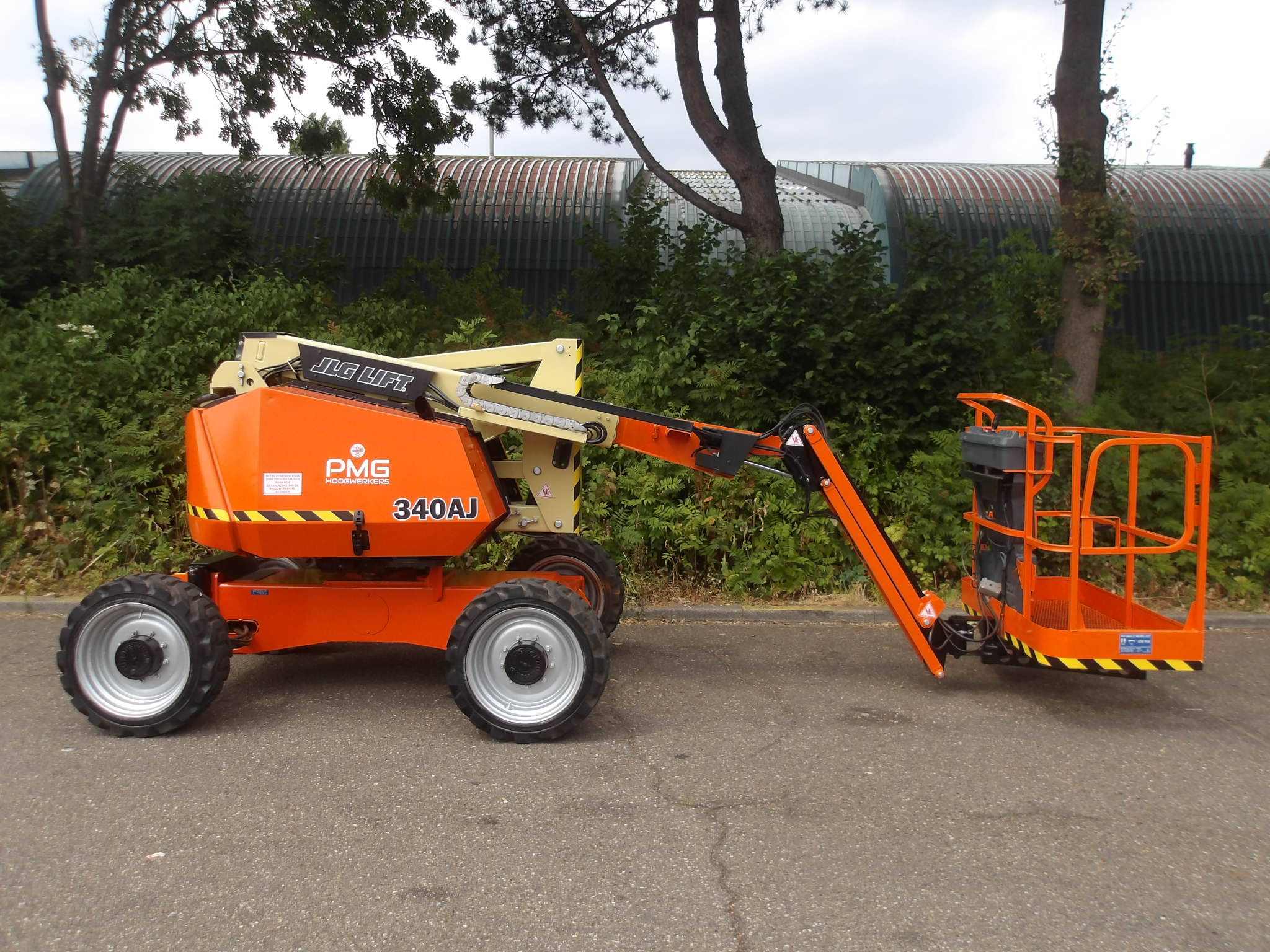 Articulated boom lift JLG 340AJ Diesel 12.33m 2012