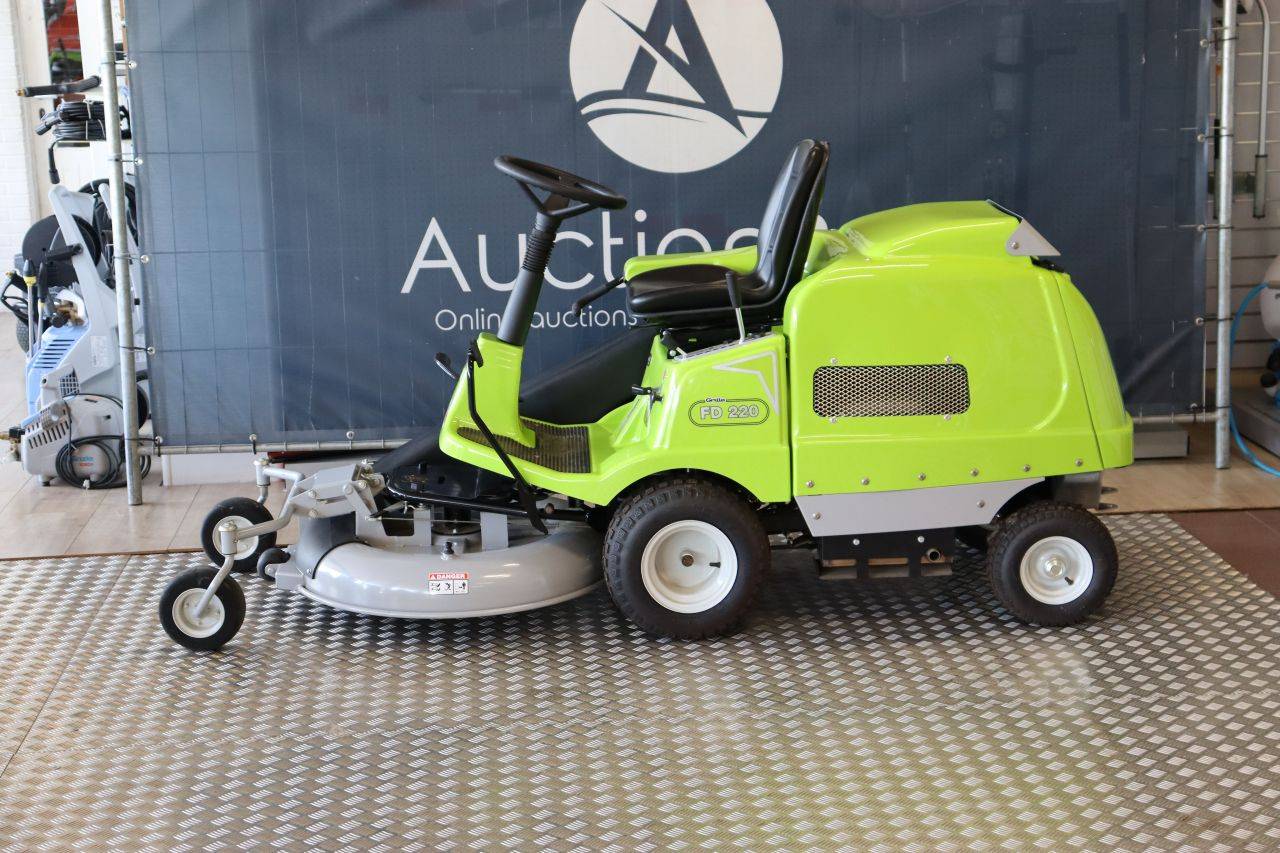 Ride-on mower Grillo FD 220 Diesel 2018