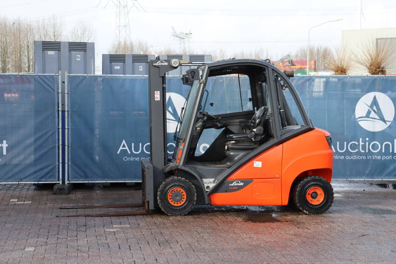 Forklift Linde H25D Diesel 2500kg 7.0m 2003