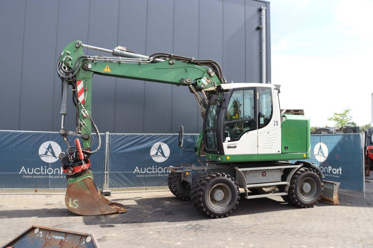 Wheel excavator Liebherr A 914 Compact Diesel 2014
