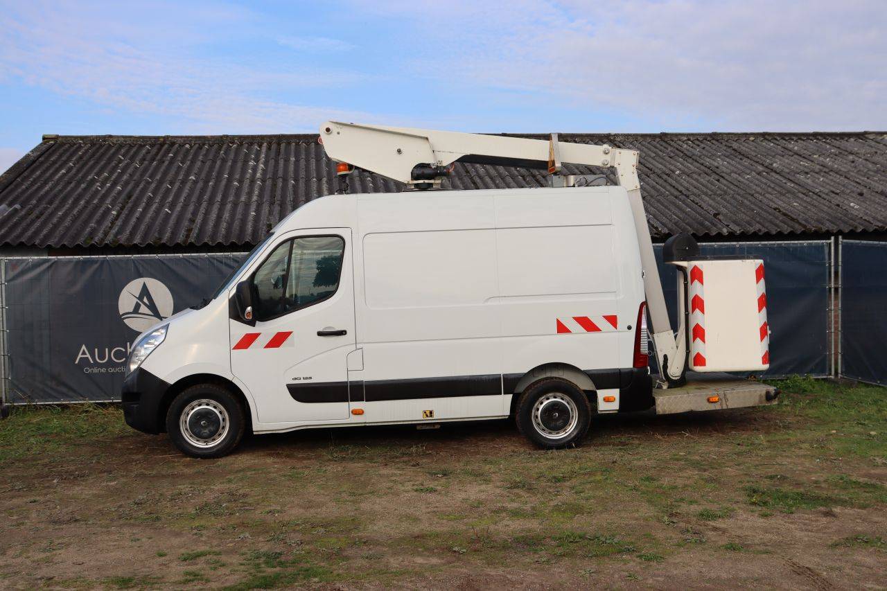 Plataforma elevadora Renault Master Diesel 125 CV 2015