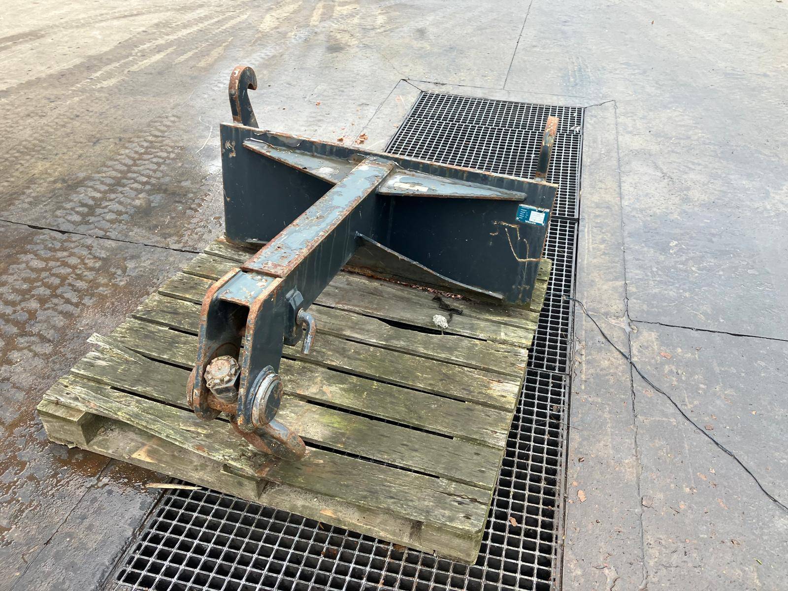 Volvo Extendable Load Hook