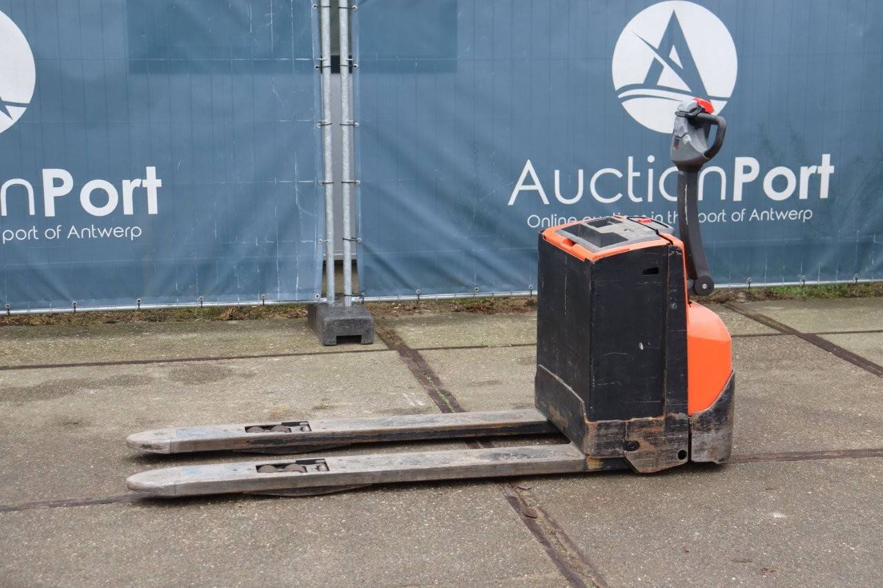 Pallet Truck BT LWE250 Electric 2500kg 2010