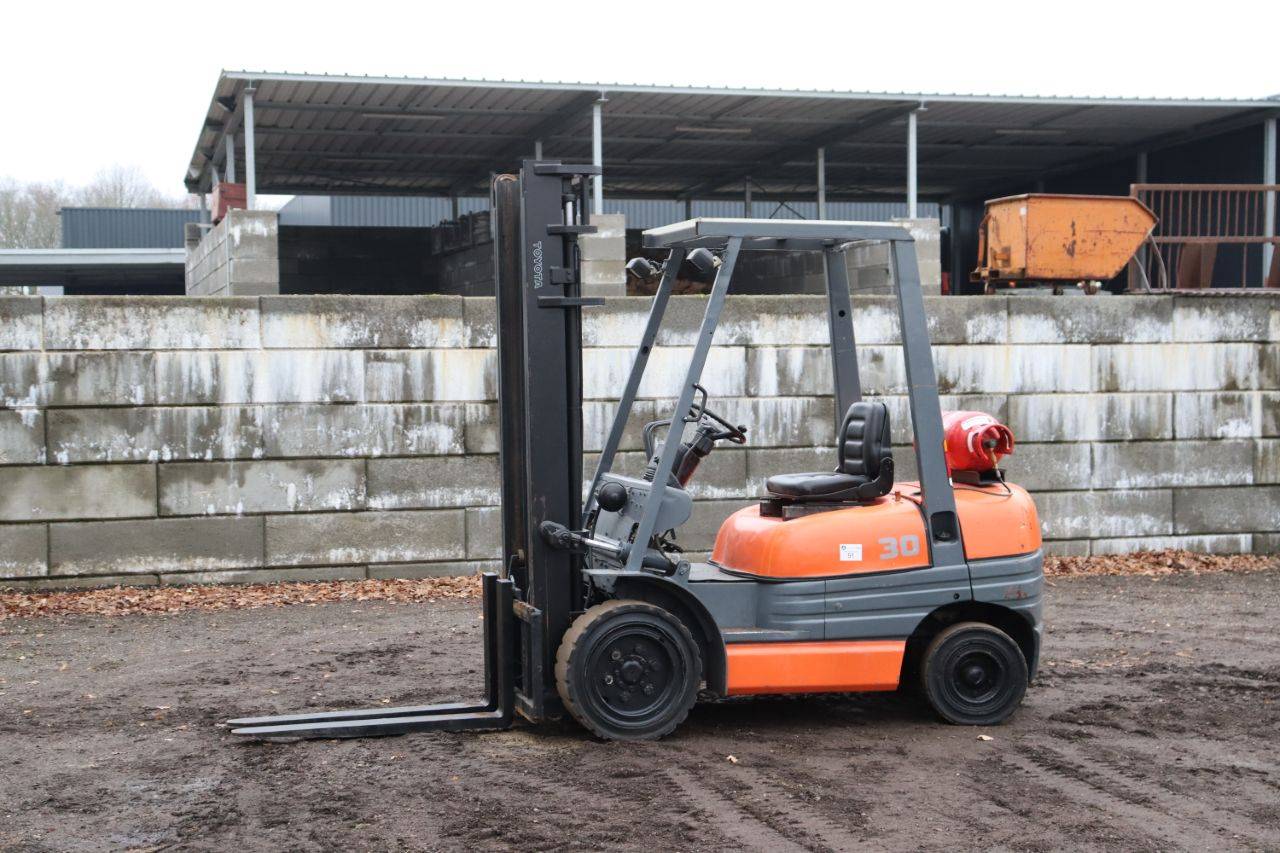 Forklift Toyota 02-6FG-30 LPG 3000kg 4.0m