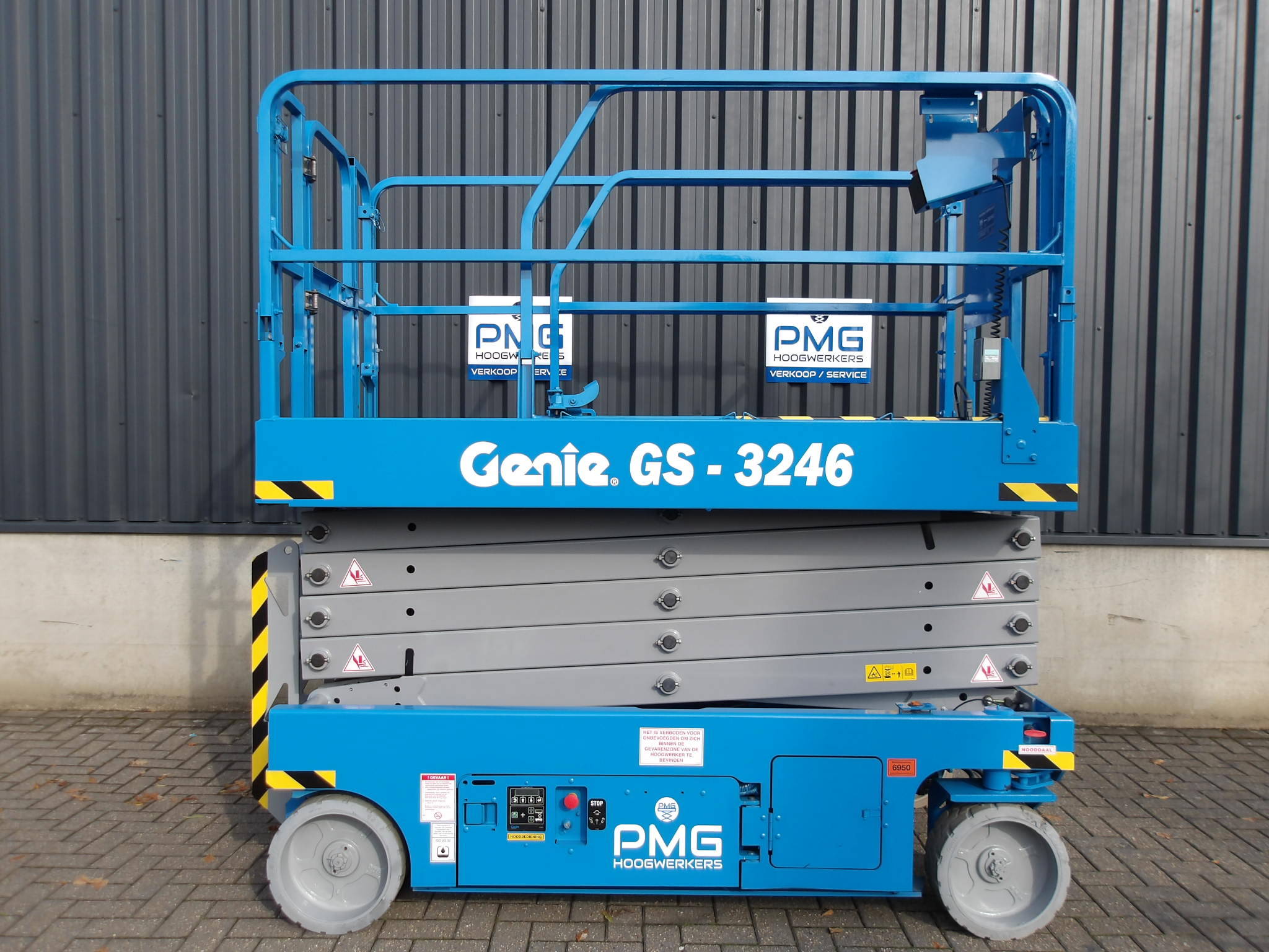 Nacelle élévatrice à ciseaux Genie GS-3246 électrique 11,75 m 2018