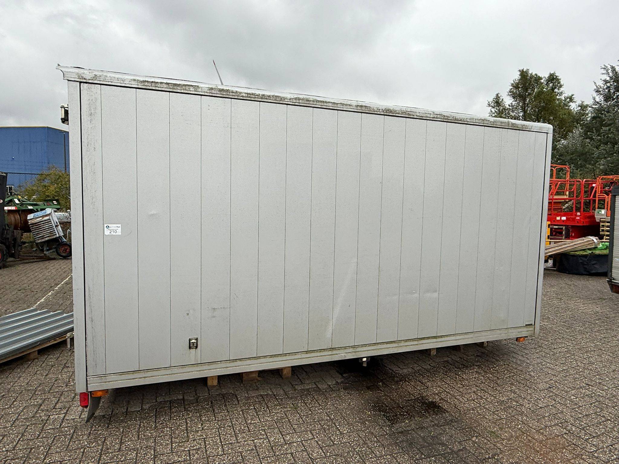 Container