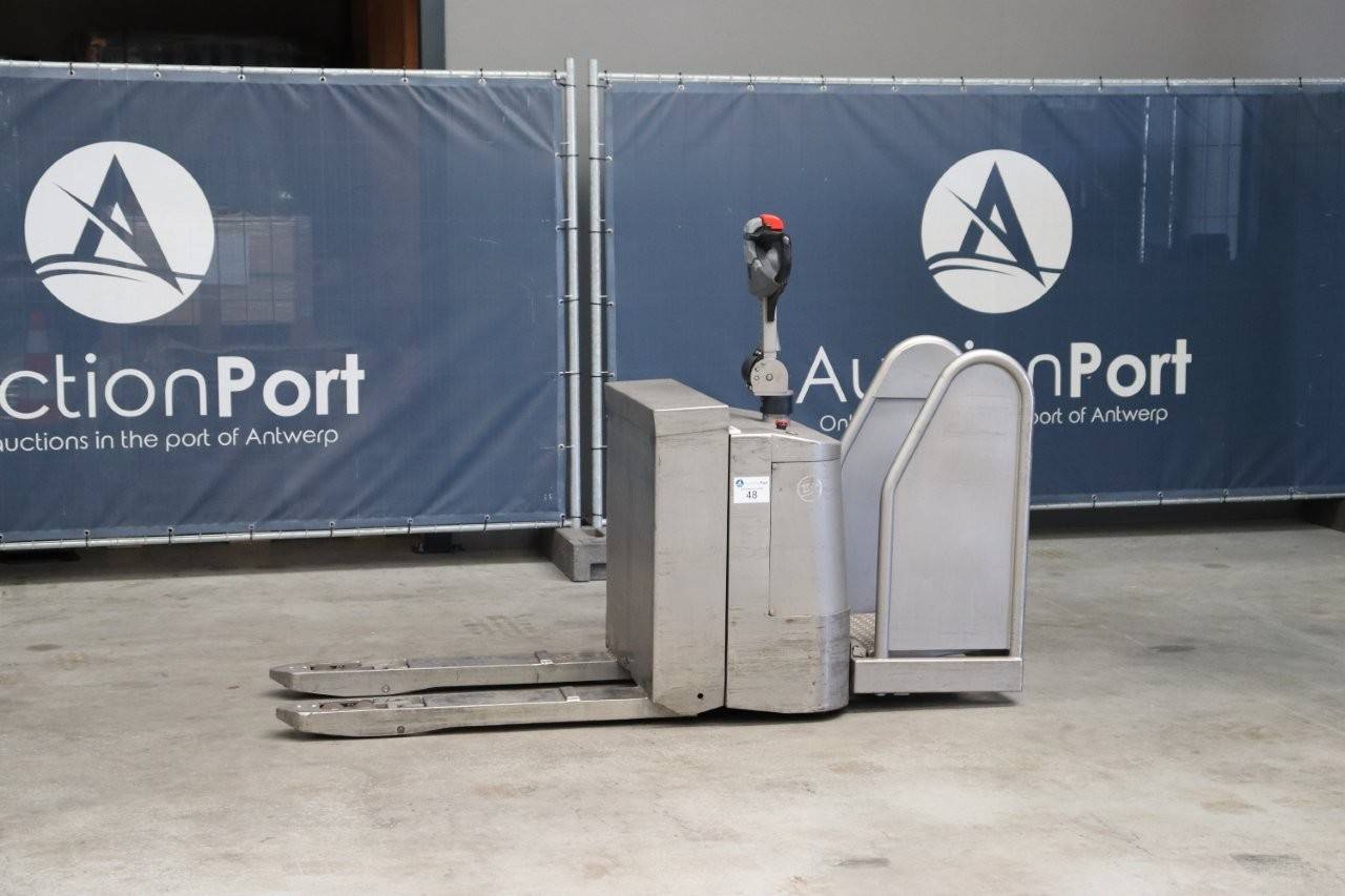 Pallet truck BT LPE200T Electric 2000kg 2012