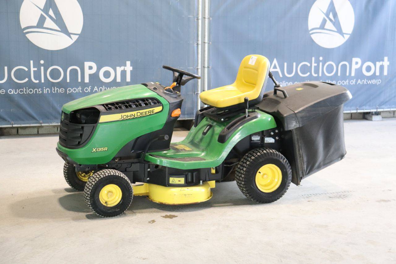 John Deere X135R Petrol Riding Mower 