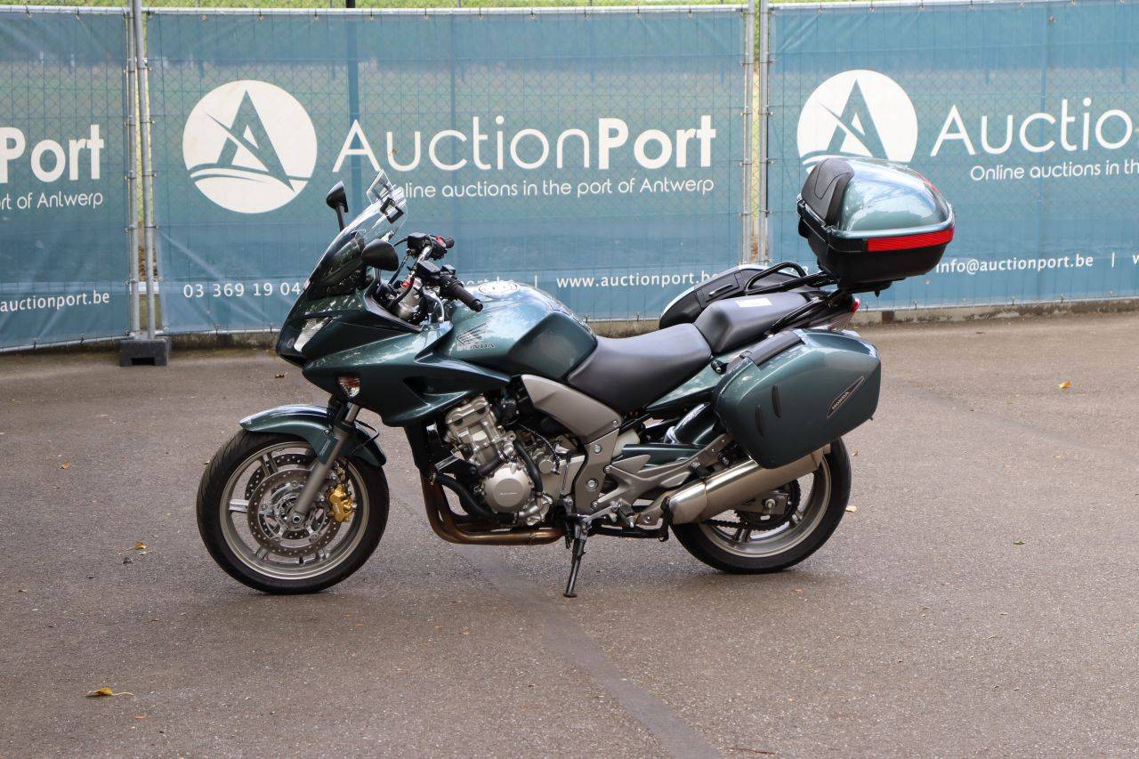 Honda CB1000A Benzinmotorrad 2006 (Margin)