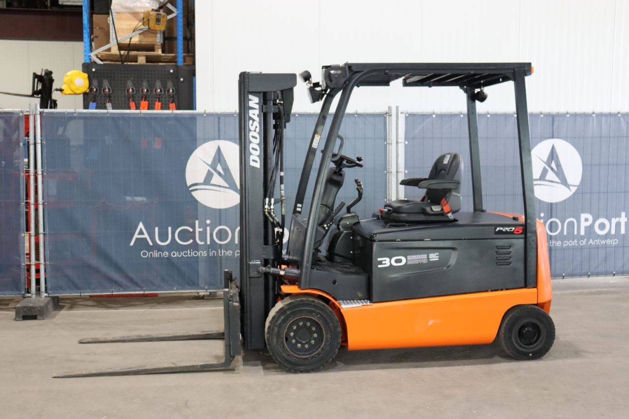 Doosan B30X-5 Electric Forklift 3000kg 2009