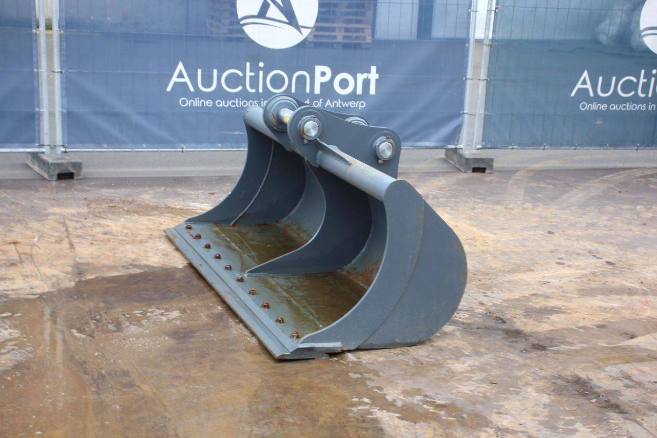 Strickland BT20 210cm Earth Bucket for 20 Tons