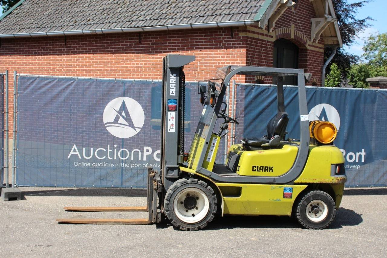 Forklift Clark LPG 4.0m