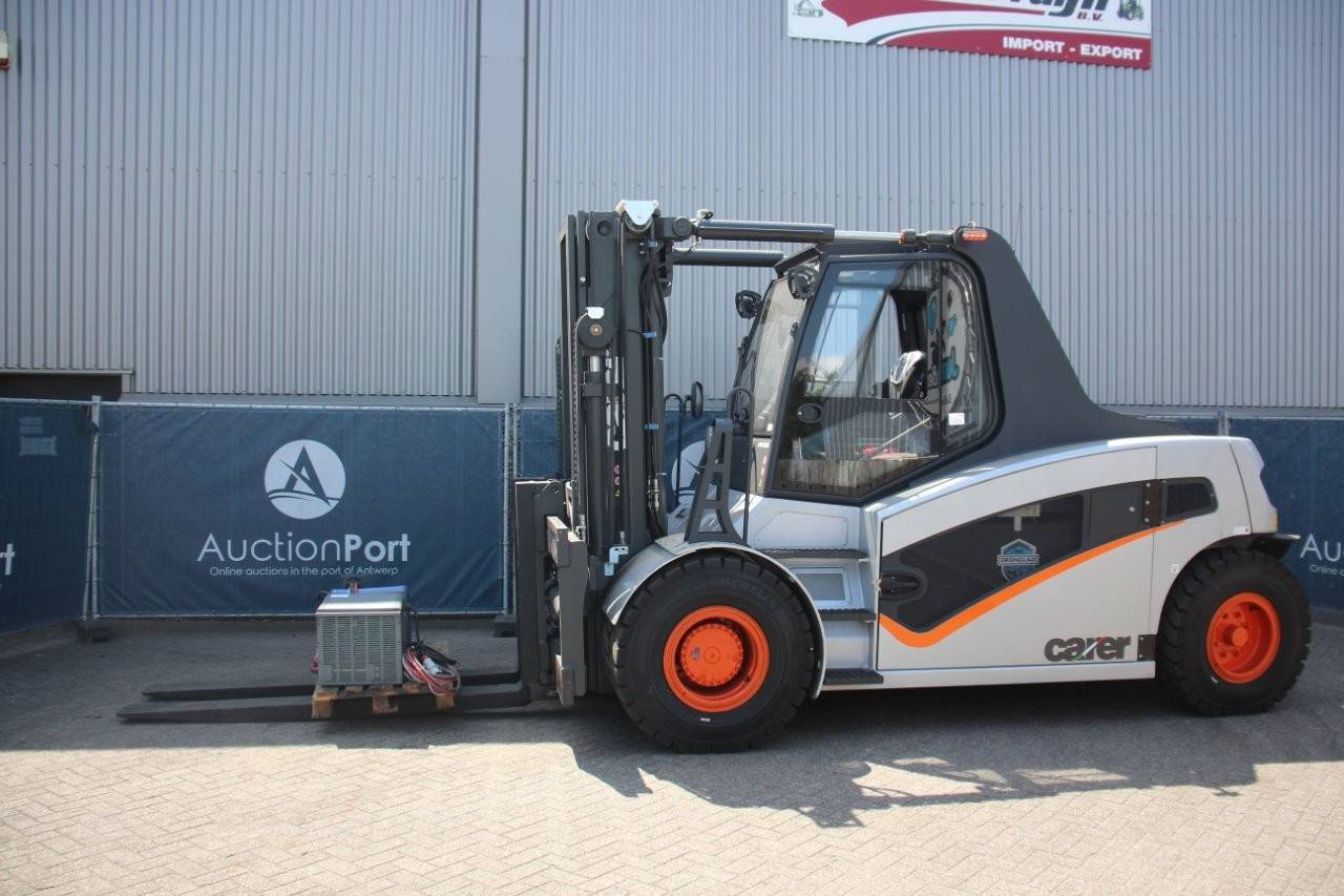 Forklifts - Aerial work platforms - Stackers - Pallet trucks