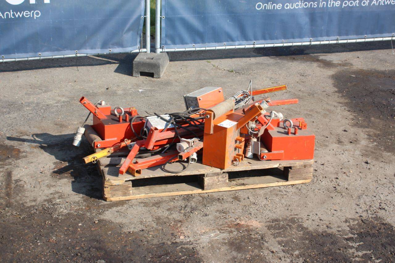 Batch of attachments