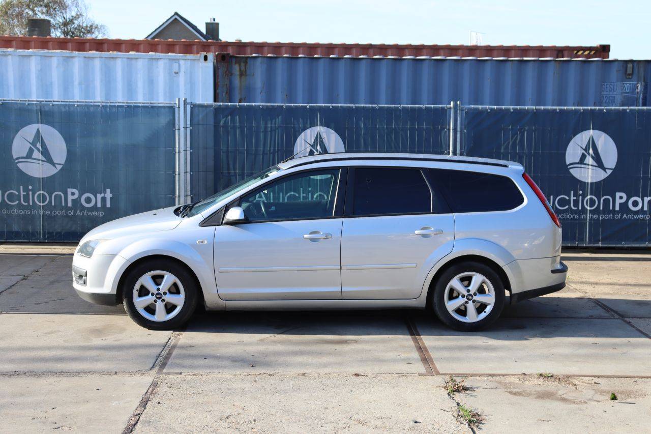 Ford Focus Break essence 125 ch 2008