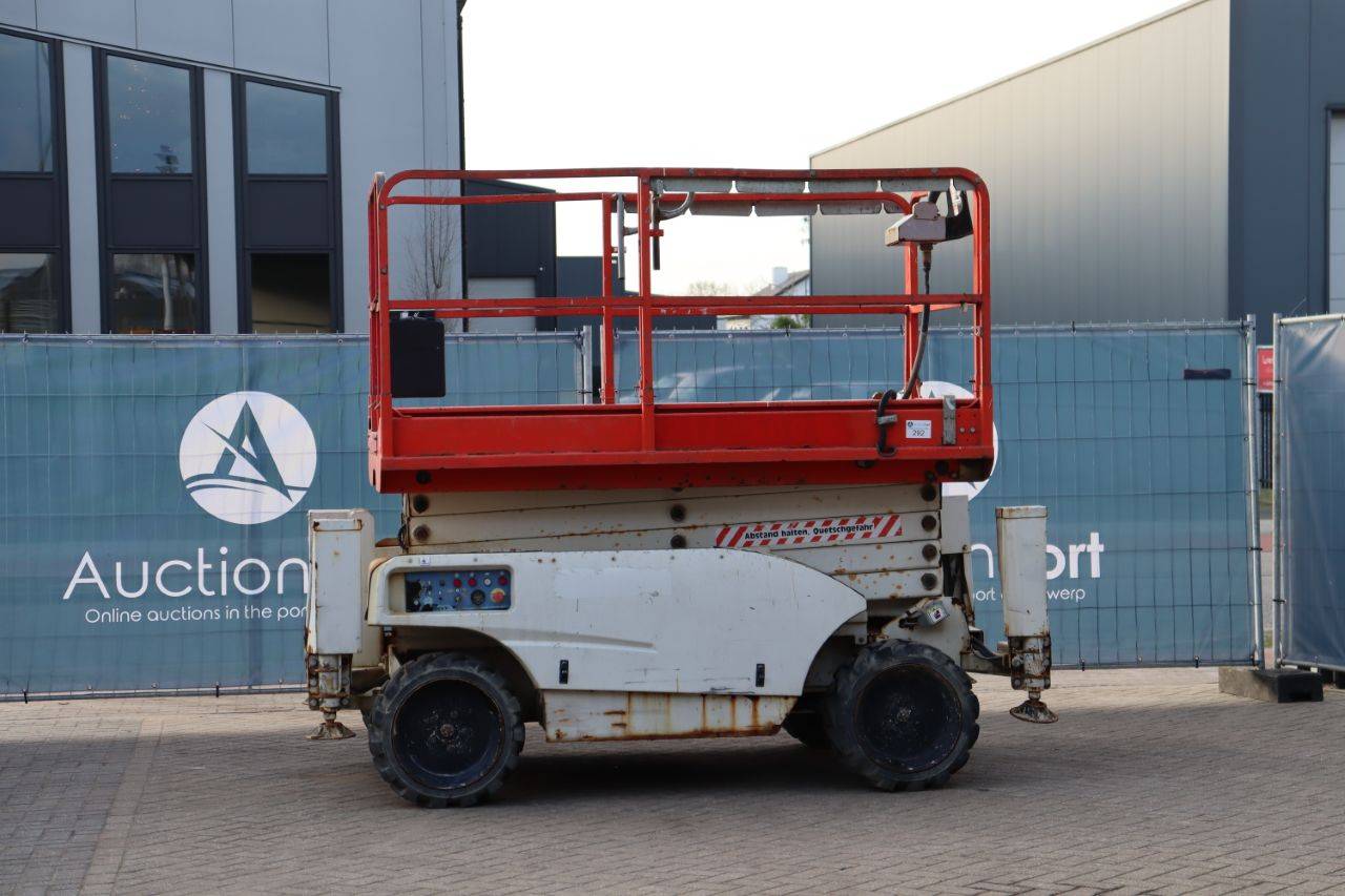 Scissor lift Haulotte Compact 12DX Diesel 12m 2012