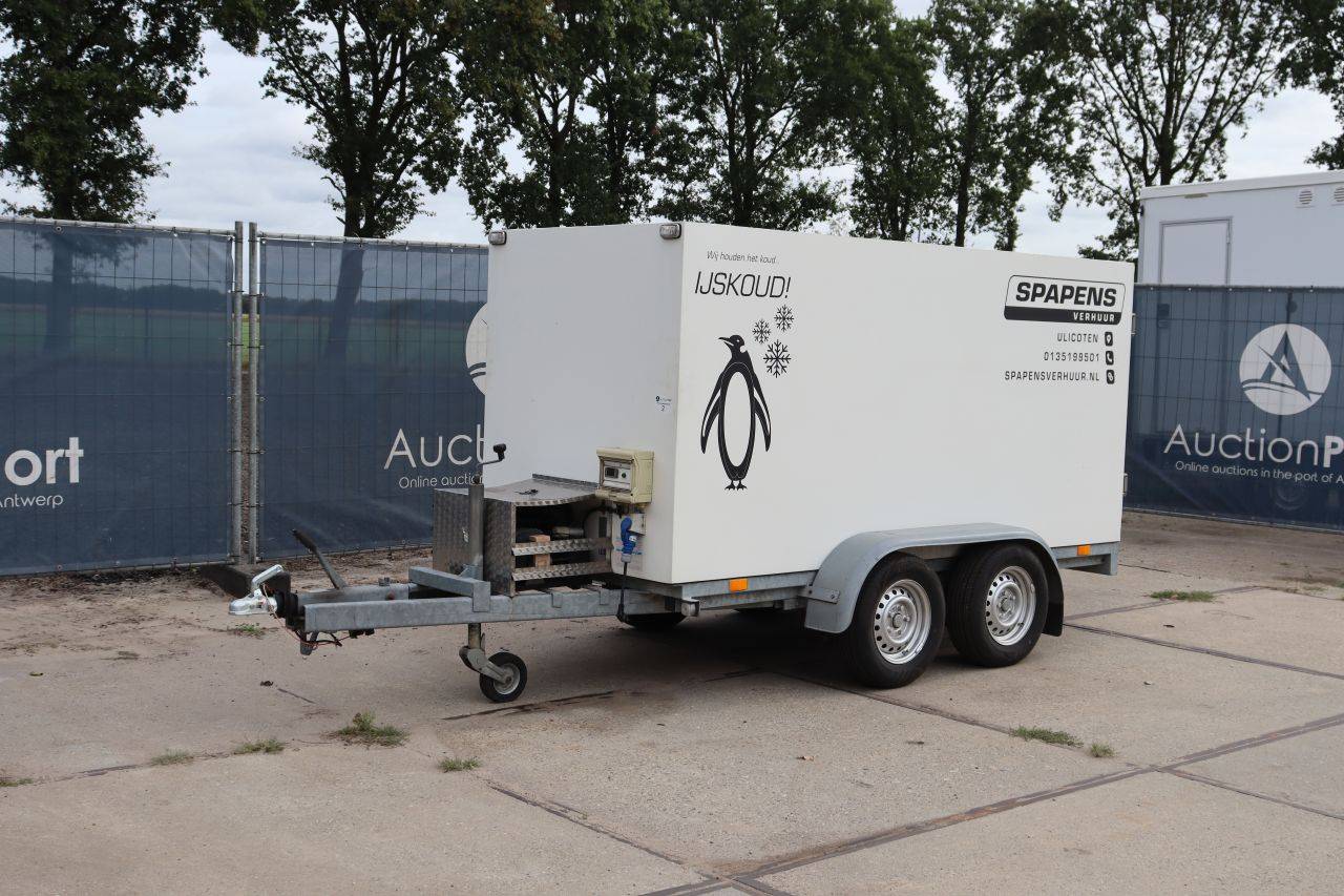 Closed Refrigerated Trailer Van Weel VW 2000kg 2005