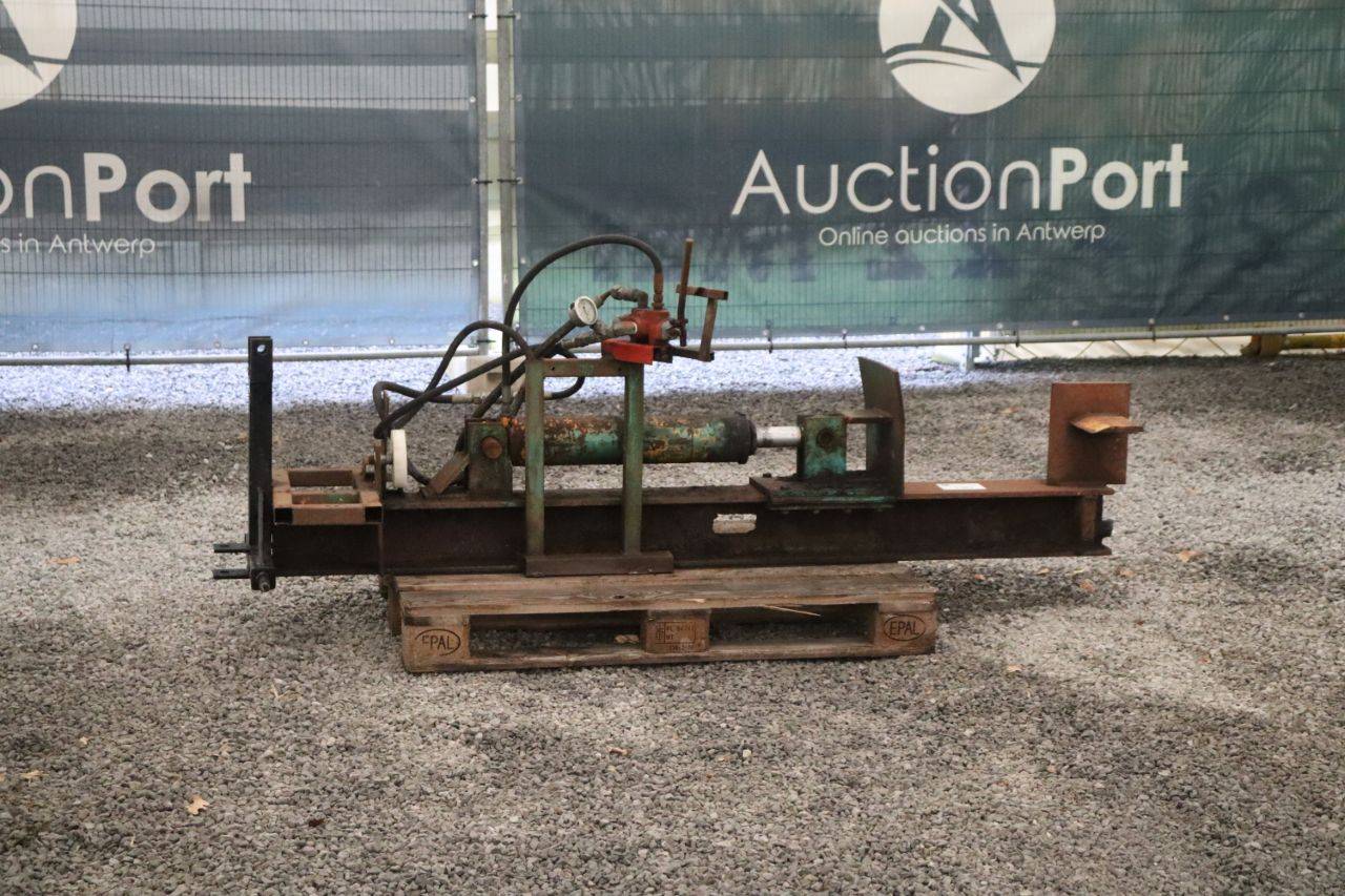 Hydraulic wood splitter (Margin)