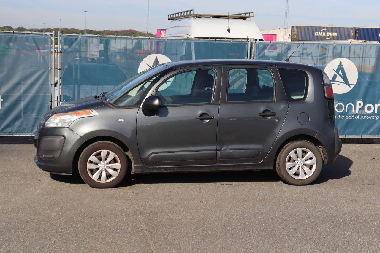 Passenger car Citroën C3 Picasso Petrol 95hp 2013 (Margin)