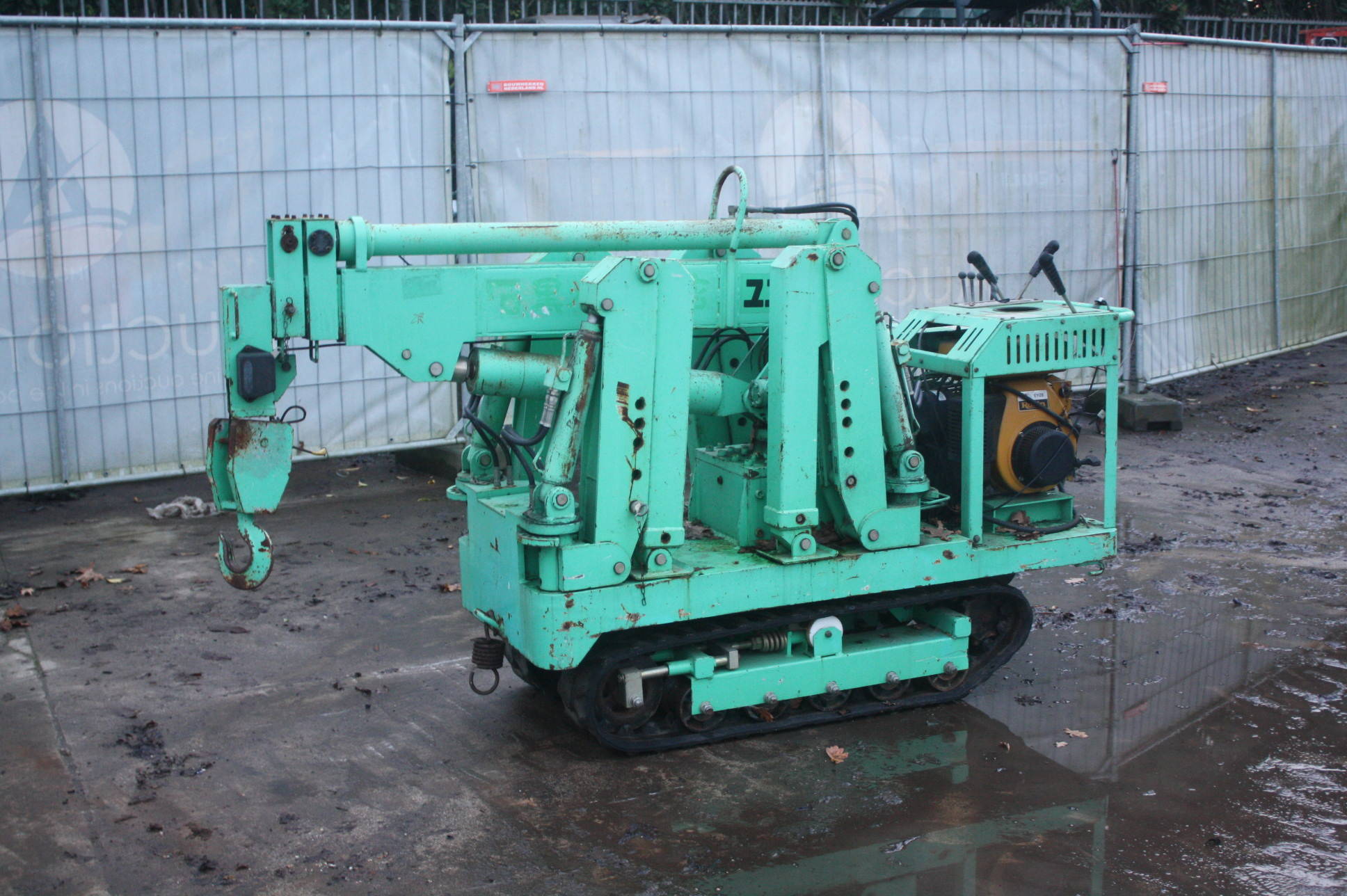 Crawler crane Unikon Tadano SK1900 Petrol 1900kg 7m