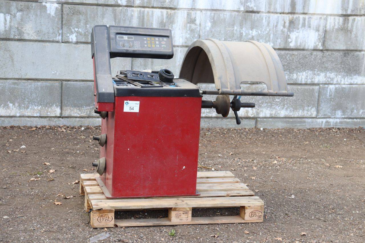 Tire balancing machine Electric 220V 2014