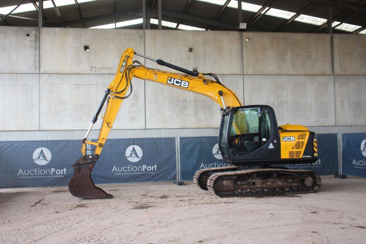 Earthmoving - Excavators - Wheel Loaders - Mini Excavators - Equipment