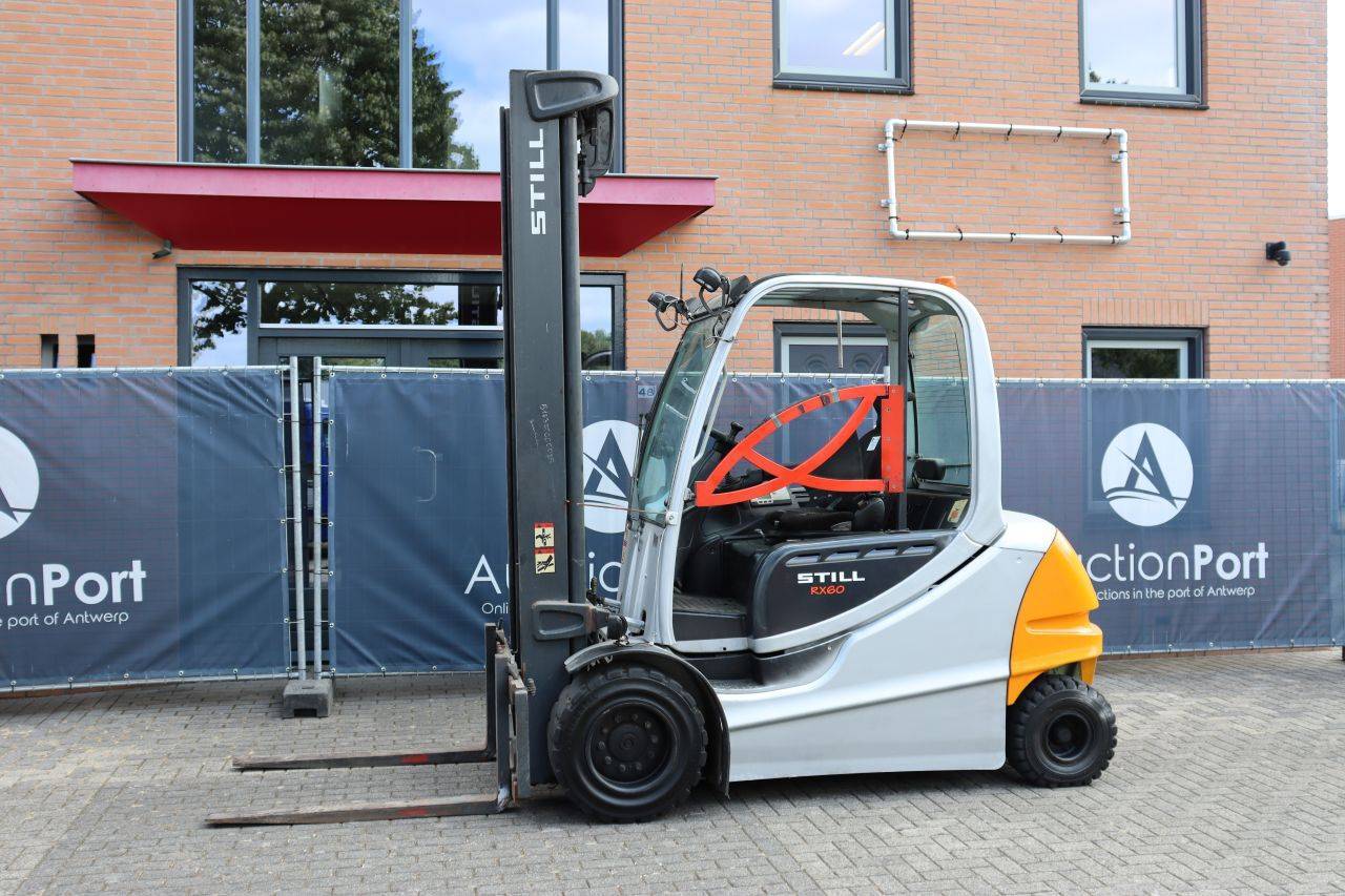 Forklifts - Mini excavators - Machines - Attachments - Equipment