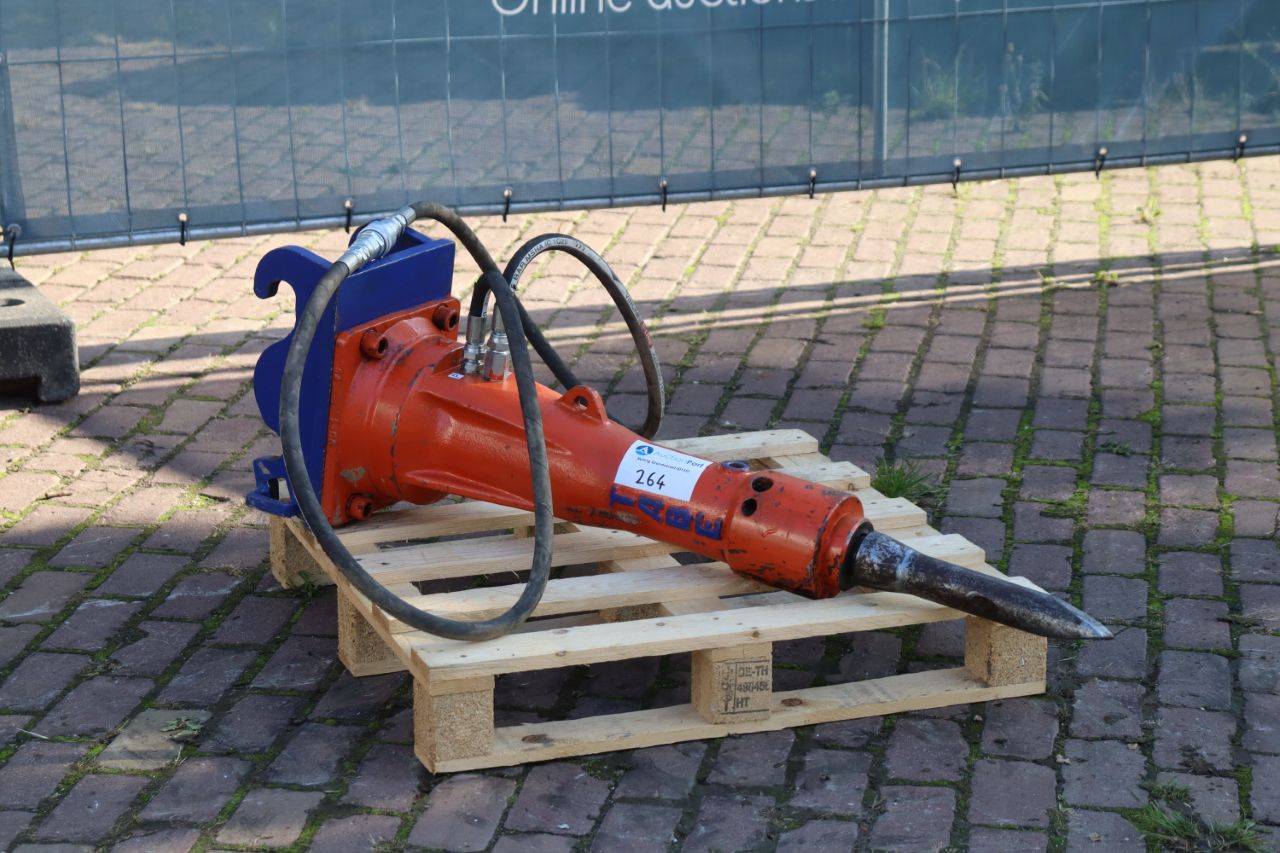 Demolition hammer 2014
