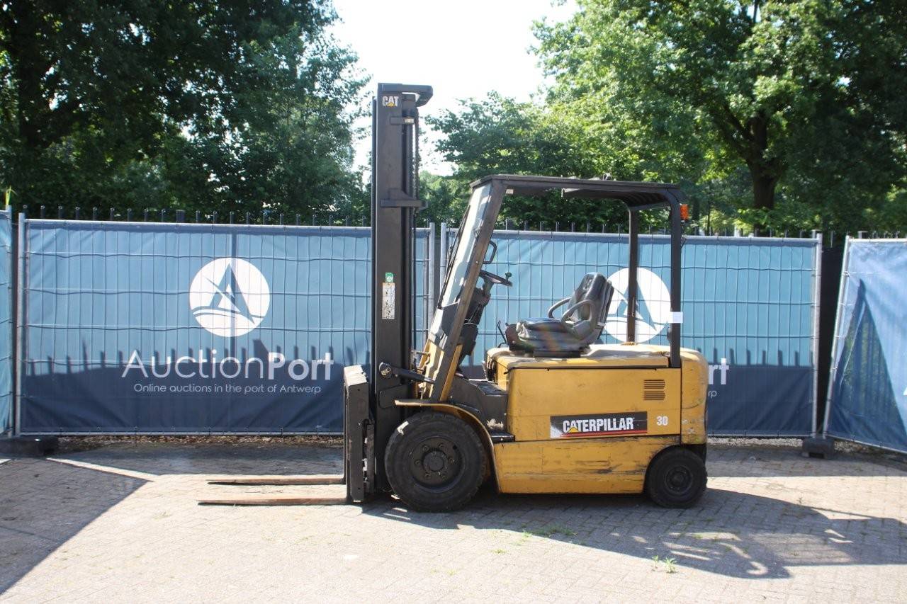 Forklift Caterpillar EP30K Electric 3000kg 2004