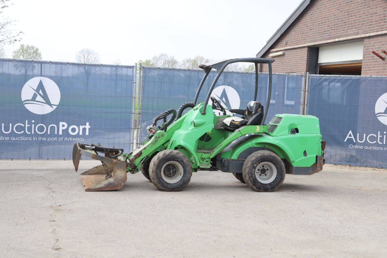 Articulated loader Avant M745 Diesel 36kW 2015