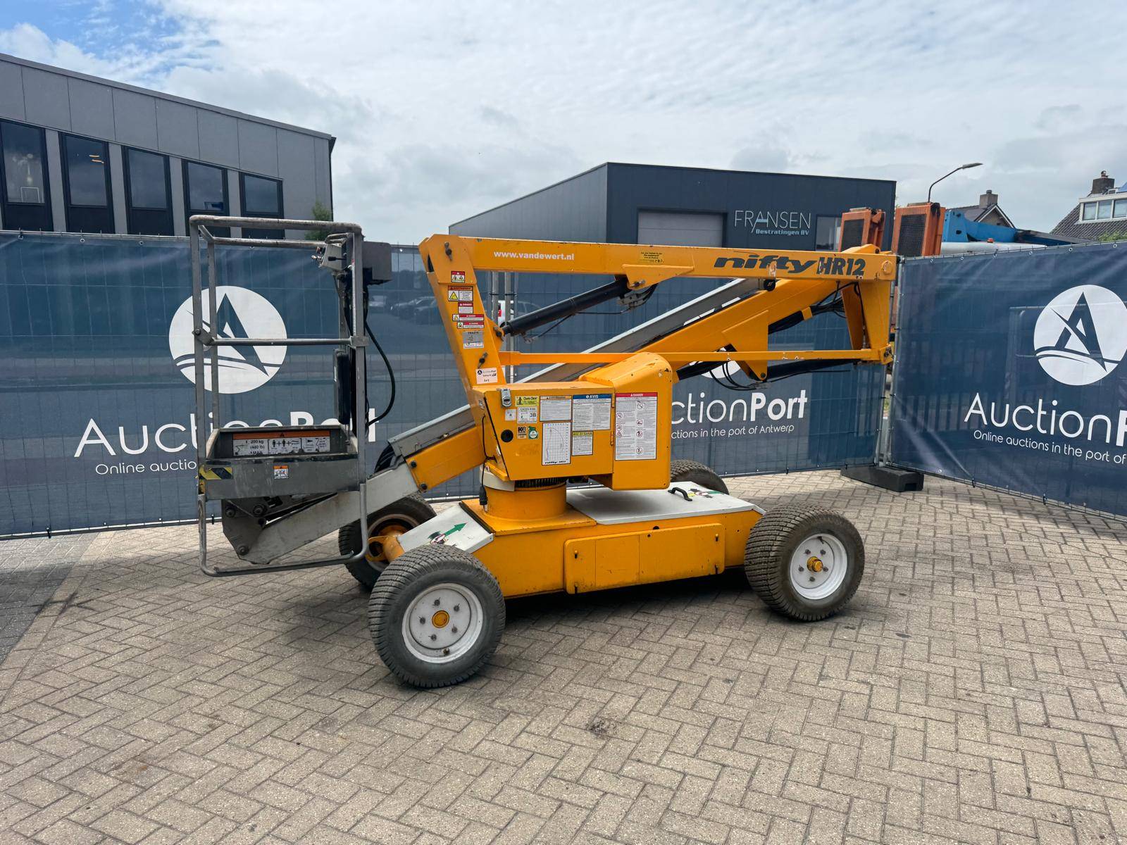 Nifty HR12 NE Articulated Boom Lift Electric 12.2m 2012