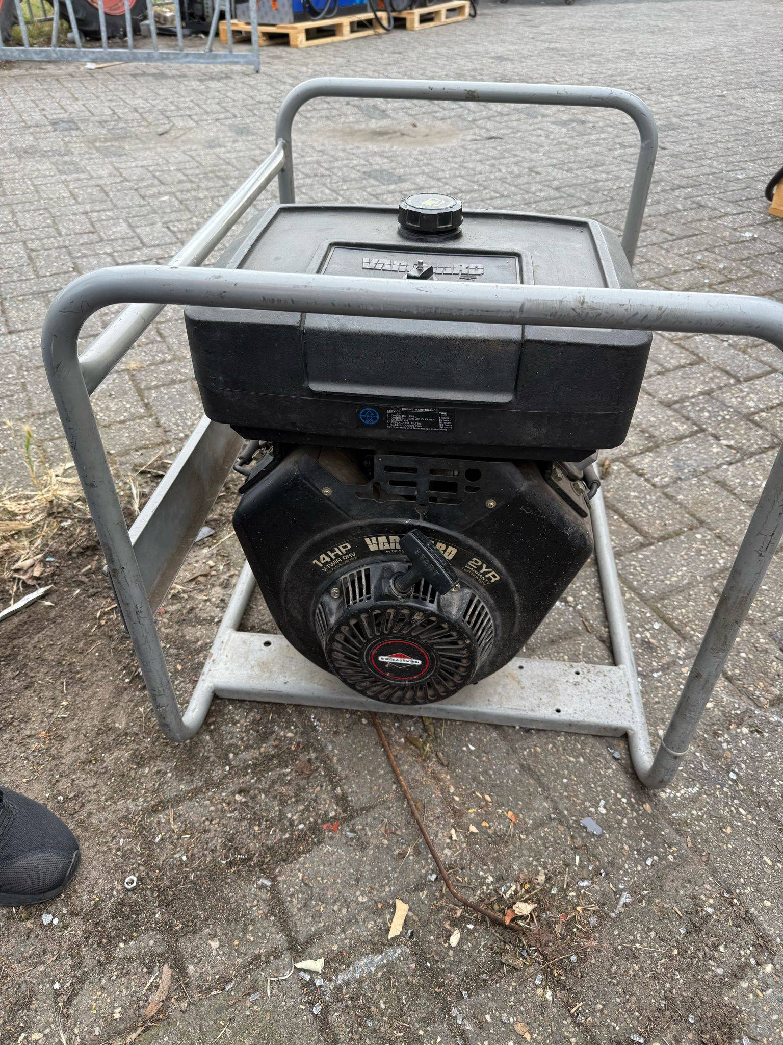 Bosch G6500 Petrol Generator 