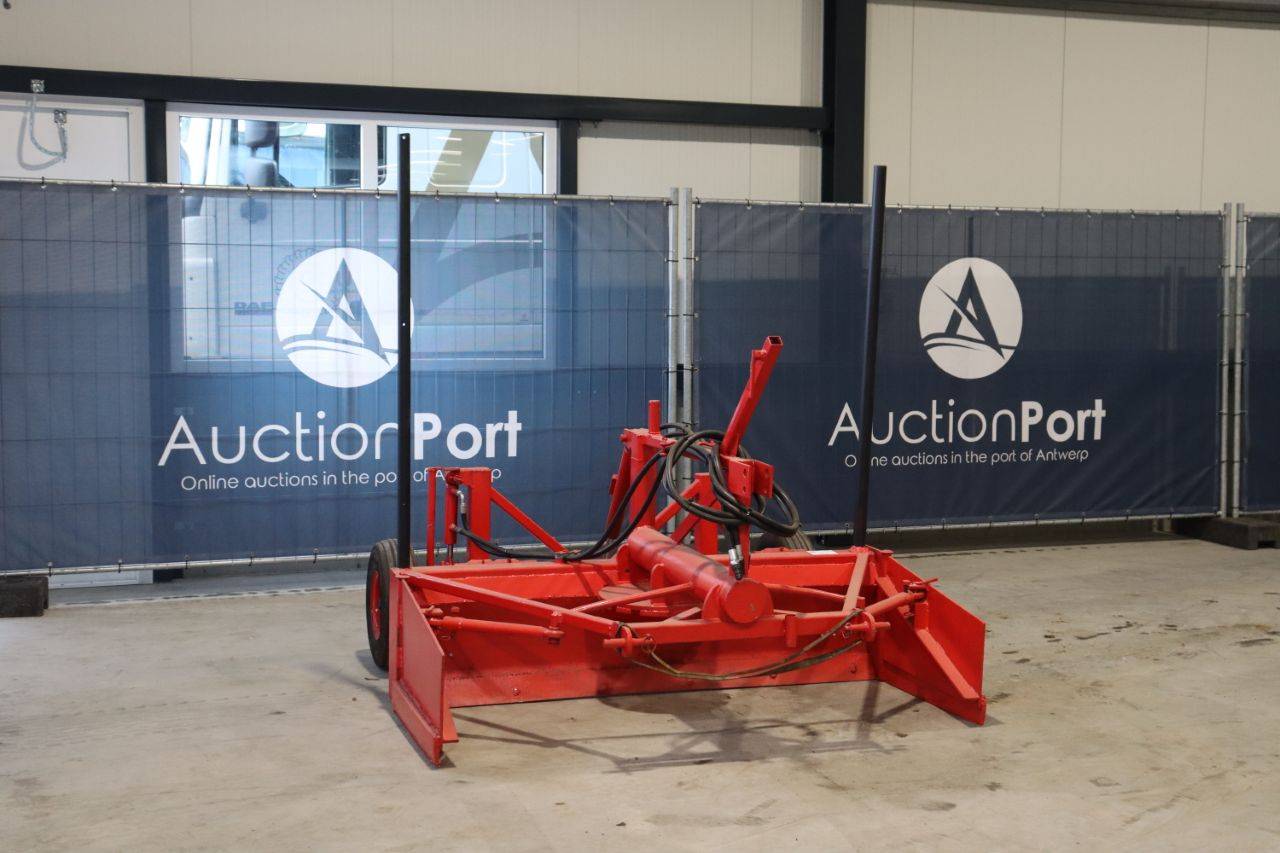 Land leveler
