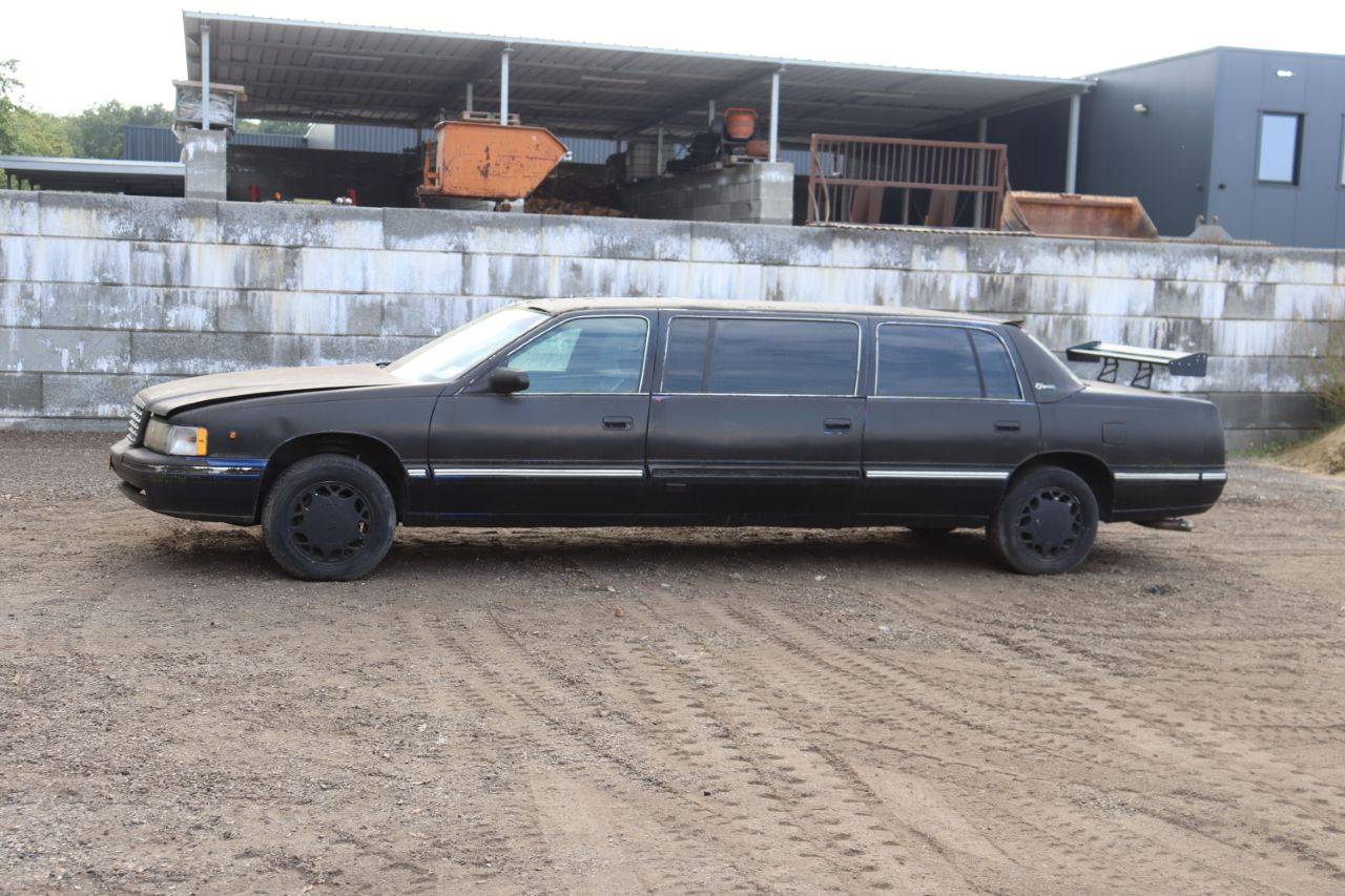 Cadillac Fleetwood Gasoline 1997