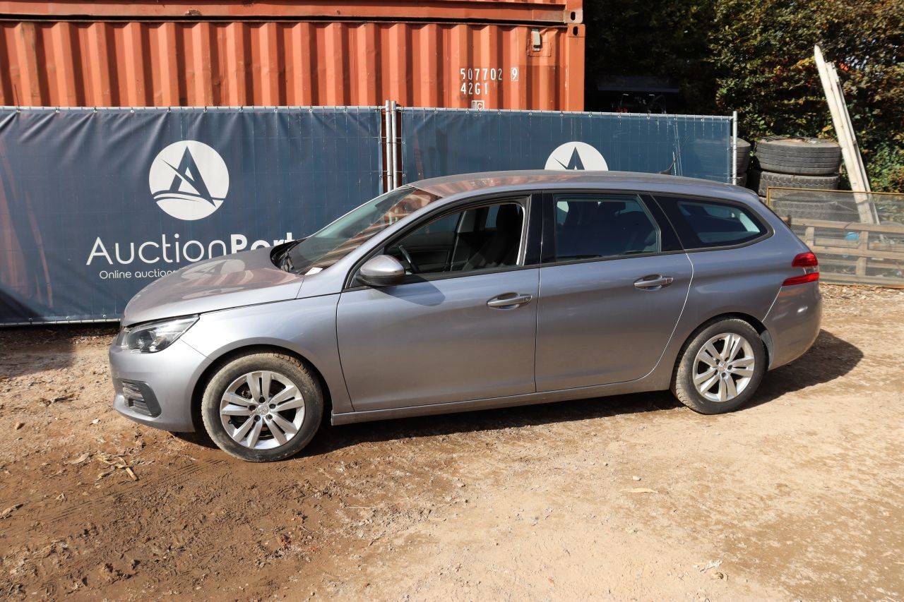 Peugeot 308 Break Essence 110 ch 2019