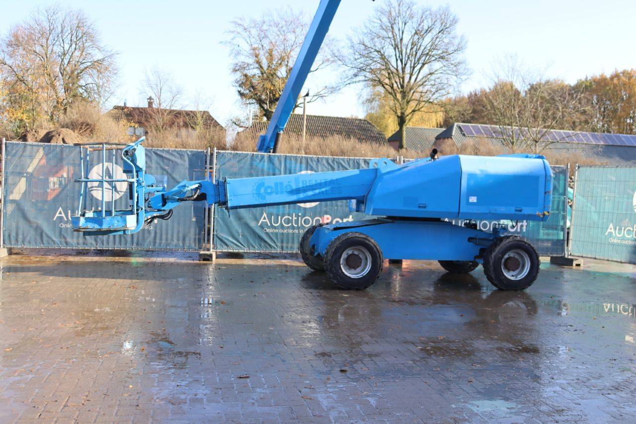 Telescopic aerial work platform Aichi SP12C Diesel 2009