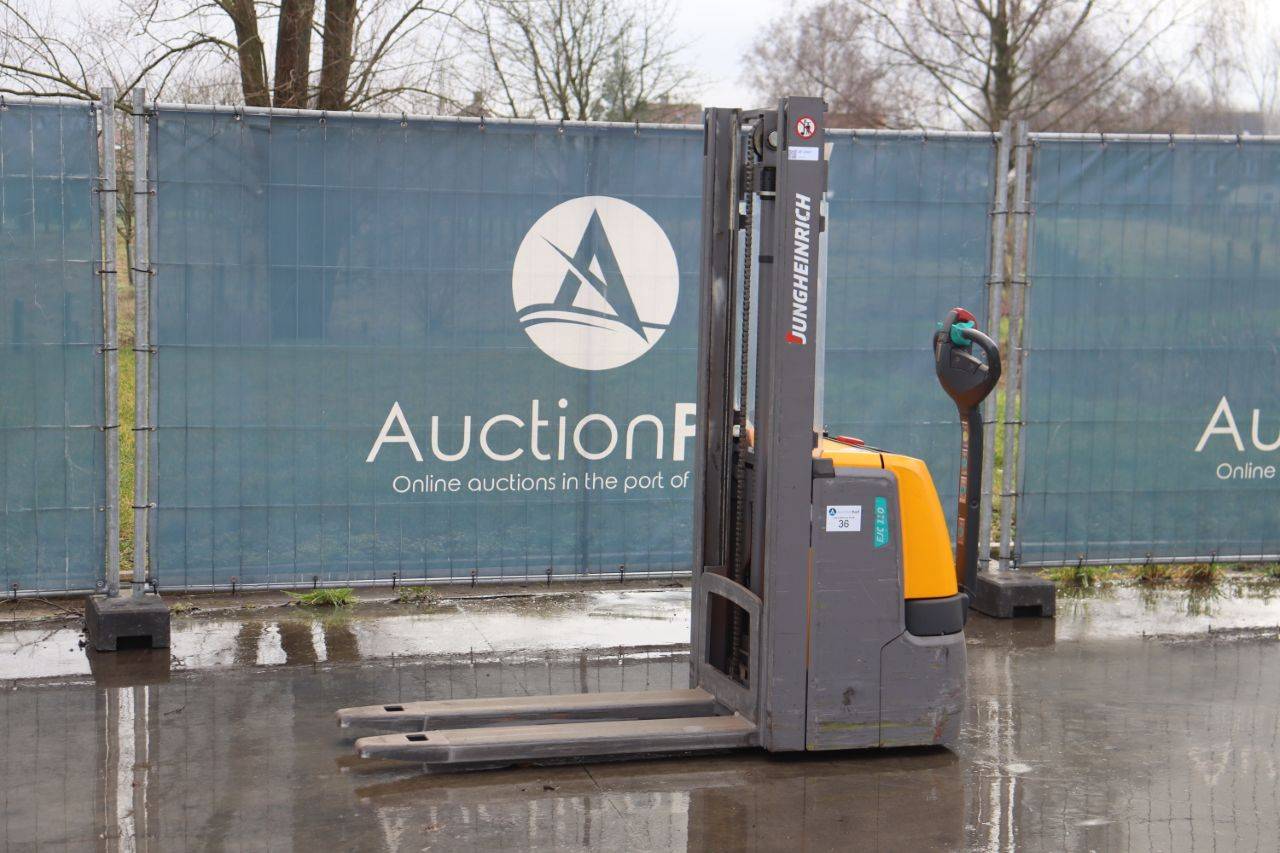 Stacker Jungheinrich EJC 110 Electric 1000kg 2.9m 2016
