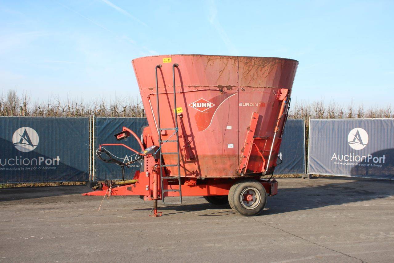 Kuhn EUV170 2007 Mixed feed wagon