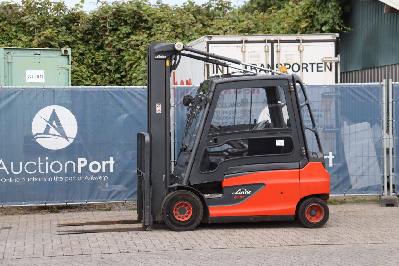 Forklift Linde E30L-01 Electric 3000kg 4.2m 2017