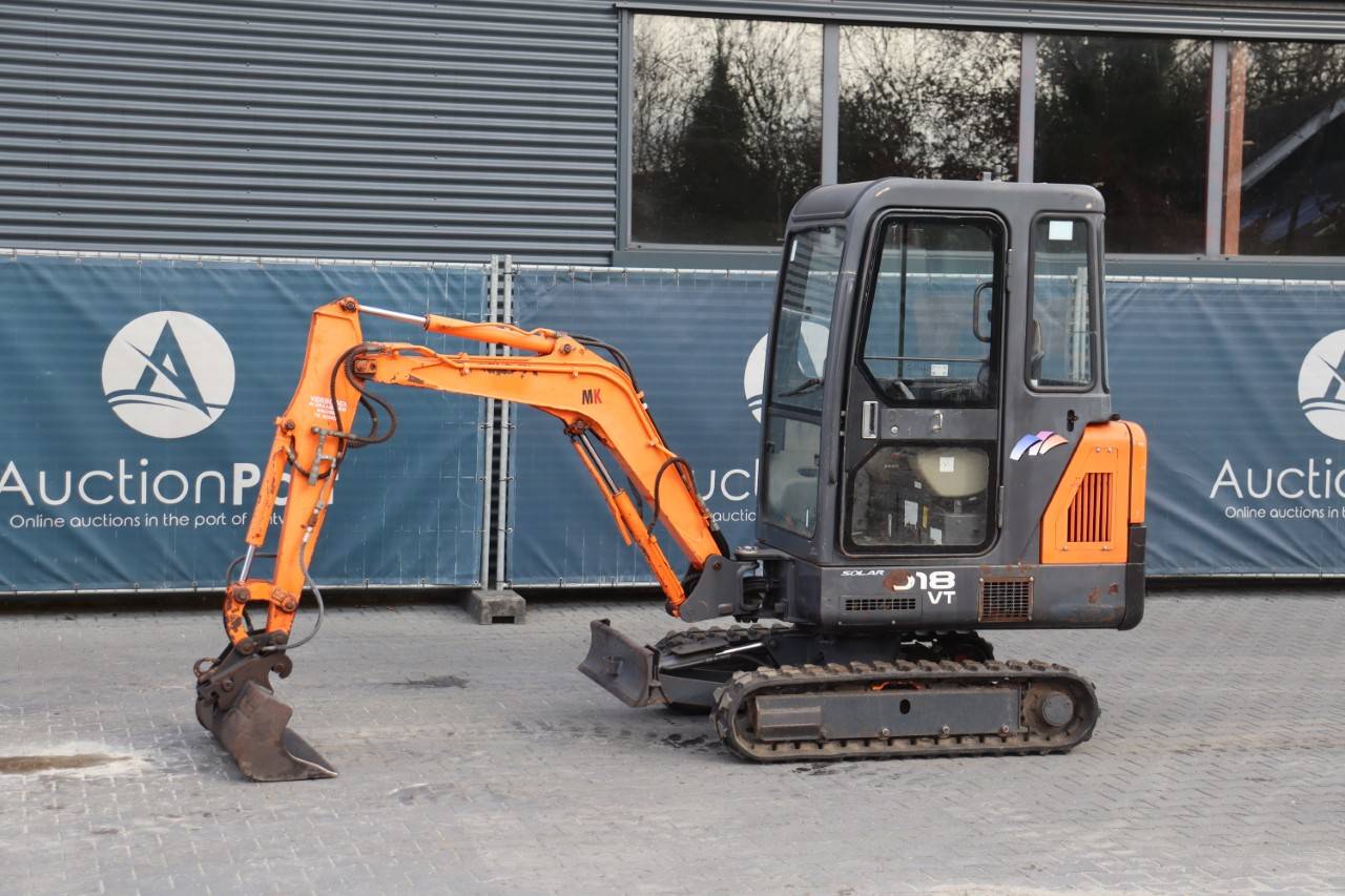 Doosan D18 VT Diesel crawler excavator