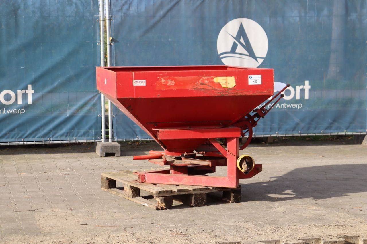 Niemeyer fertilizer spreader 