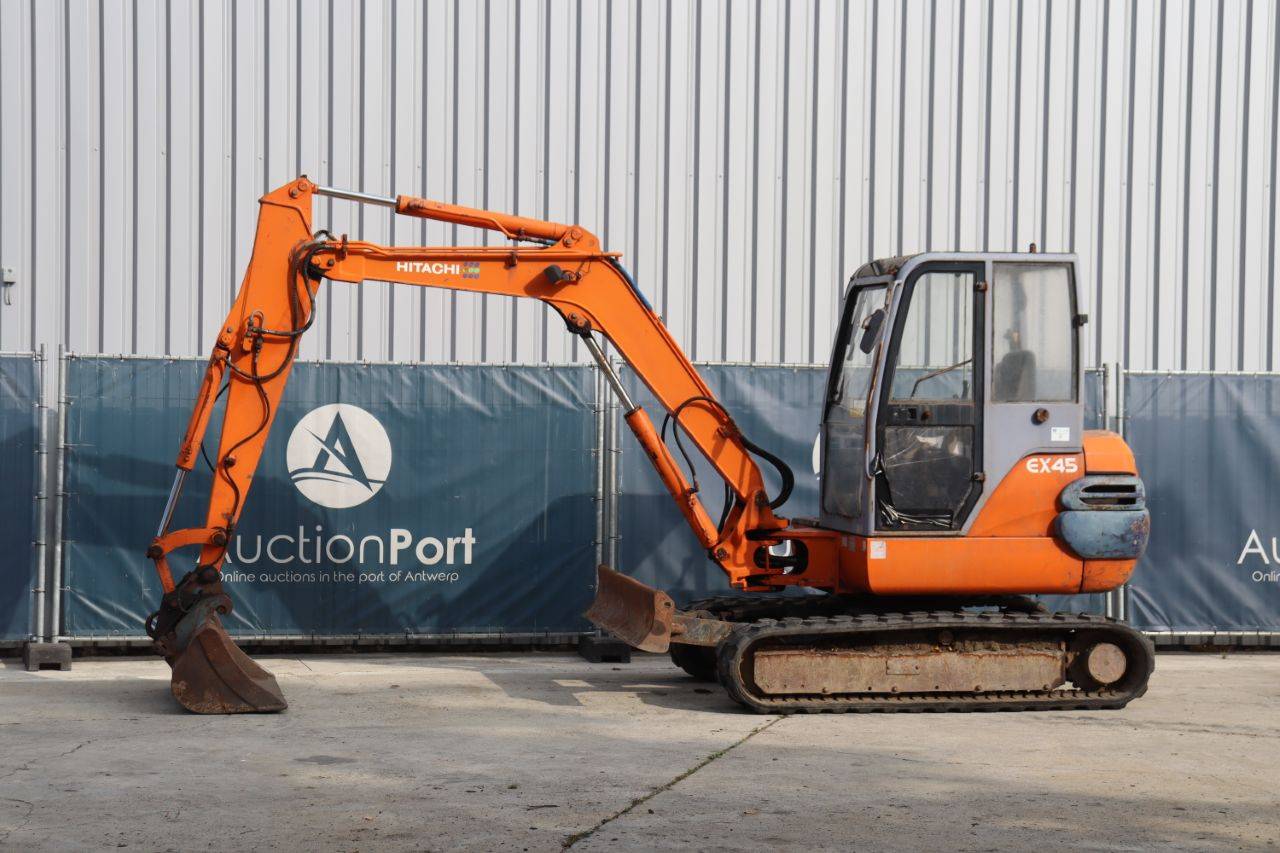 Crawler excavator Hitachi EX45.2 Diesel 26.5kW 1999