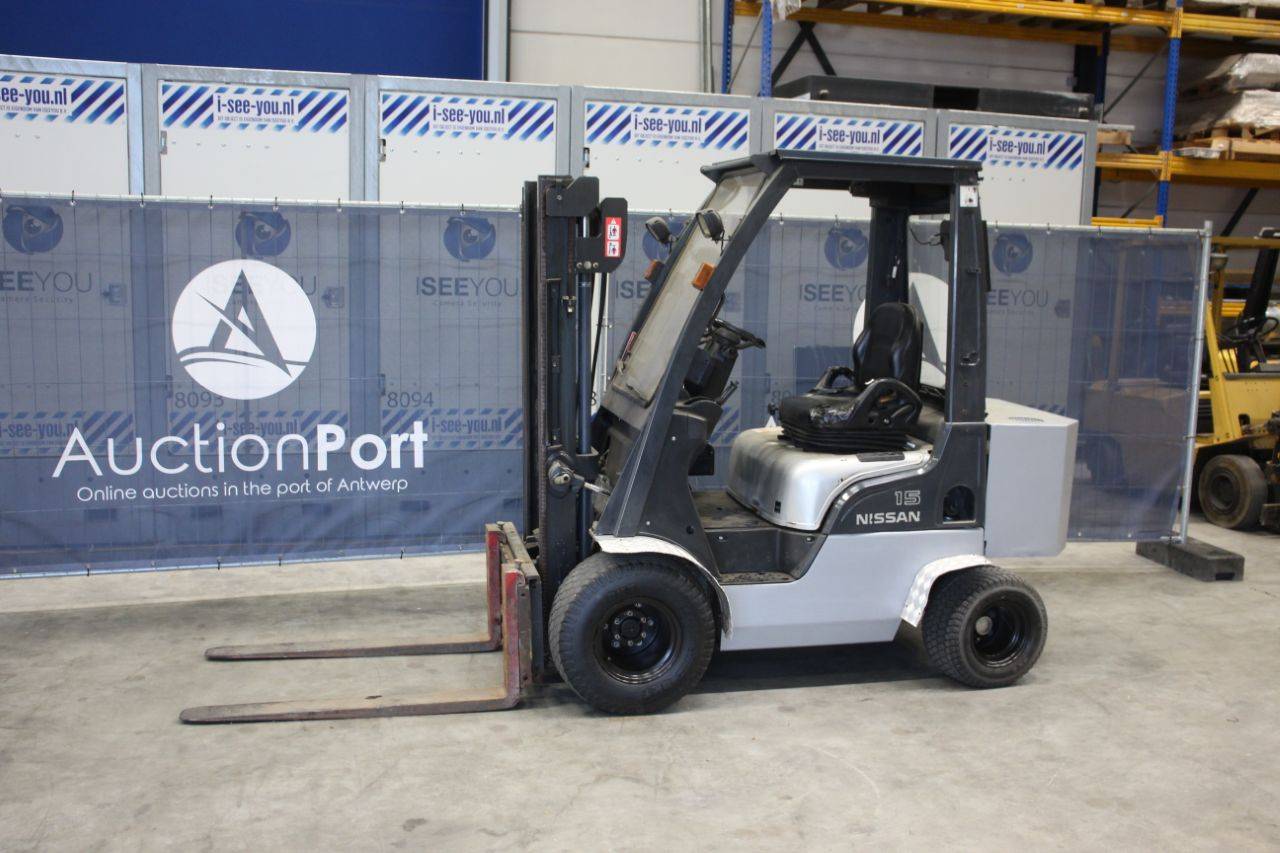 Forklift Nissan O1A15 Diesel 1500kg 3.0m 2005